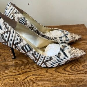 J-Renee Heels Gold Sequins Crean Black in Color New Size 9m